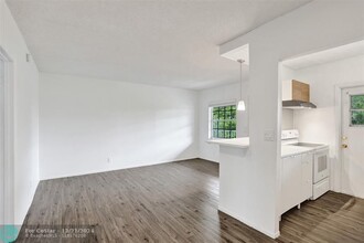 1407 NE 56th St in Fort Lauderdale, FL - Building Photo - Building Photo