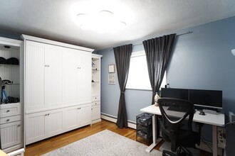 12 Riverside St, Unit #1-3 in Watertown, MA - Foto de edificio - Building Photo