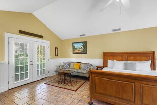 205 SE 7th St, Unit SI ID1359136P in Gainesville, FL - Building Photo