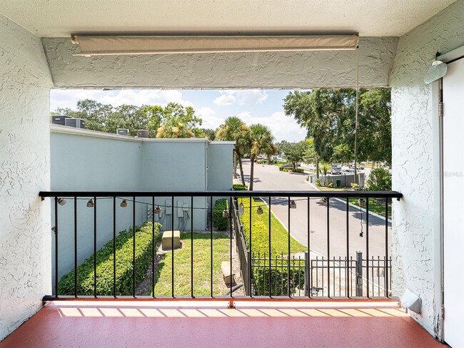 2876 Somerset Park Dr in Tampa, FL - Building Photo - Building Photo