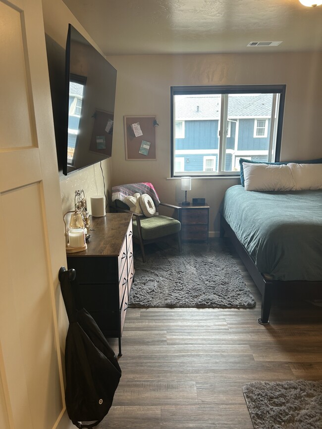 property at 304 Ponderosa Ct