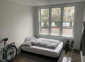 434 McGrath Hwy, Unit 315 in Somerville, MA - Foto de edificio - Building Photo