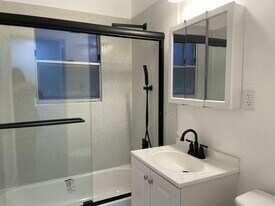 2513 Michelle Dr in Sacramento, CA - Building Photo