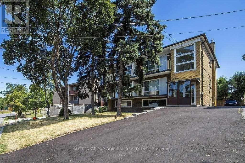 75 Garthdale Ct in Toronto, ON - Building Photo