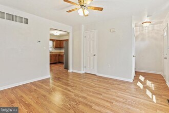 412 Windy Knoll Dr in Mount Airy, MD - Building Photo - Building Photo