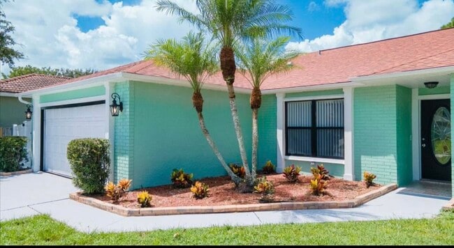 2024 SW Monterrey Ln in Port St. Lucie, FL - Building Photo - Building Photo
