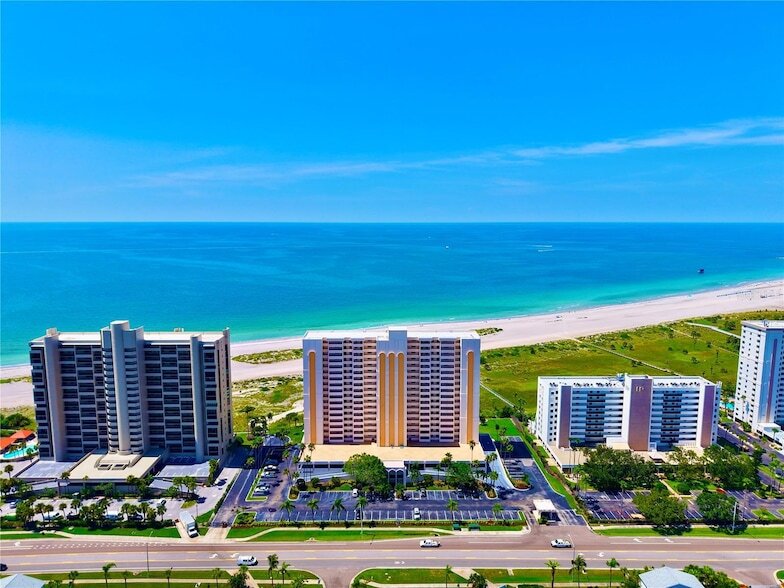 1270 Gulf Blvd, Unit 904 in Clearwater, FL - Building Photo