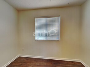 1066 Bridgend Dr, Unit W6H in High Point, NC - Foto de edificio - Building Photo