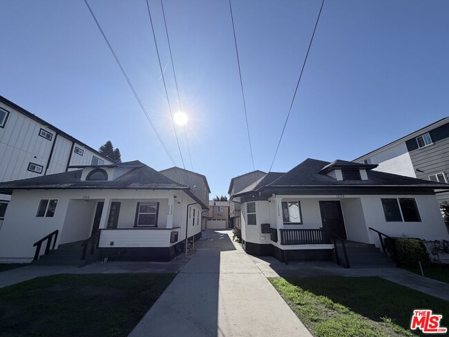 property at 1254 W 37th Dr