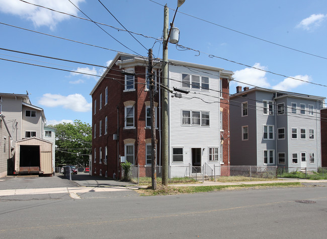 93 Booth St in New Britain, CT - Building Photo - Building Photo