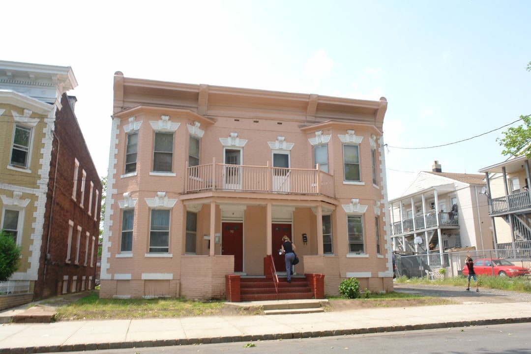 71-73 Brighton Ave in Perth Amboy, NJ - Building Photo
