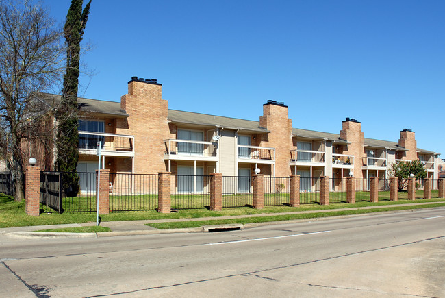 Airport Crossing in Houston, TX - Building Photo - Building Photo