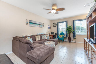 127 Seagrape Dr in Jupiter, FL - Foto de edificio - Building Photo