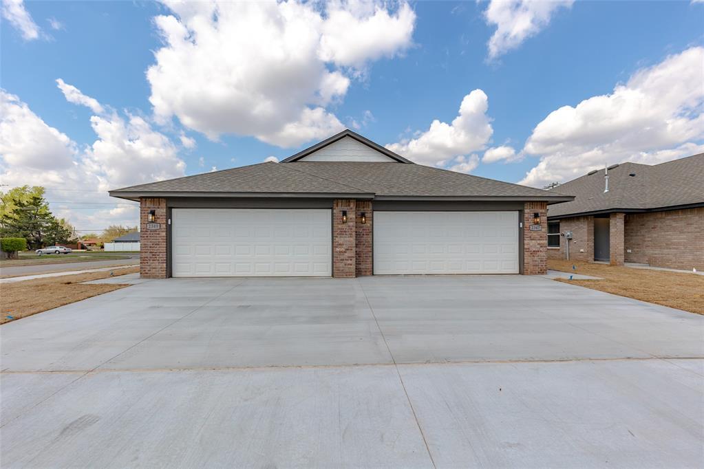 2343 SW 90th Pl in Oklahoma City, OK - Building Photo