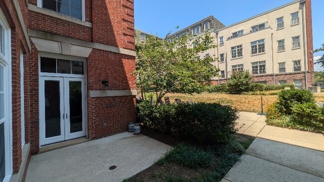 property at 2035 2nd St NW