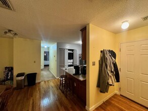 620 Boston Ave, Unit #5E in Medford, MA - Building Photo - Building Photo