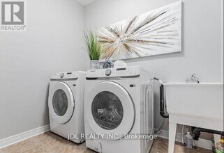 20 Ralph Chalmers Ave in Markham, ON - Building Photo - Building Photo