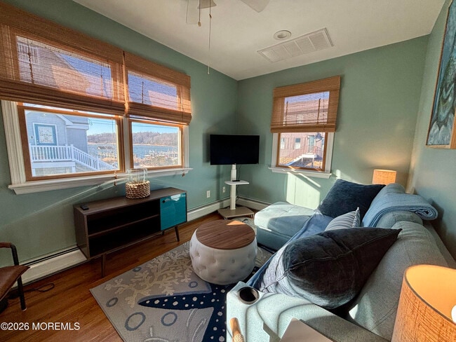 1 Beach Way in Sea Bright, NJ - Building Photo - Building Photo