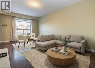 468 Doon S Dr in Kitchener, ON - Building Photo - Building Photo