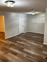 512 Quail Ln in Macclenny, FL - Foto de edificio - Building Photo
