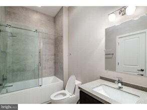 1636 Ridge Ave-Unit -3/PH in Philadelphia, PA - Foto de edificio - Building Photo