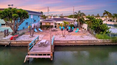 11420 1st St E in Treasure Island, FL - Building Photo - Building Photo