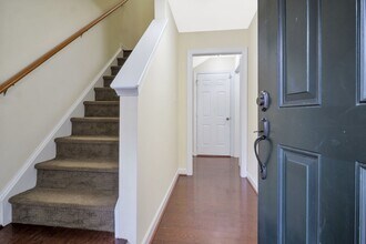 5357 Discovery Park Blvd in Williamsburg, VA - Foto de edificio - Building Photo