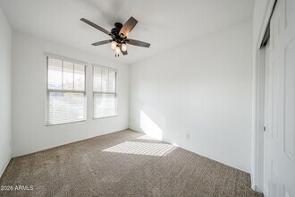 2306 E Branham Ln in Phoenix, AZ - Building Photo - Building Photo