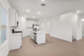 153 Rodney Boat Rd in Kyle, TX - Building Photo - Building Photo