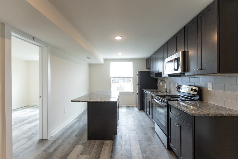 3209 Spring Garden St in Philadelphia, PA - Building Photo