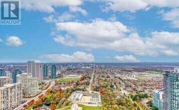 4015 The Exchange in Mississauga, ON - Building Photo - Building Photo