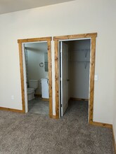 351 W Buttercup Way in Pueblo West, CO - Foto de edificio - Building Photo