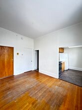 408 W Chelten Ave in Philadelphia, PA - Building Photo - Building Photo
