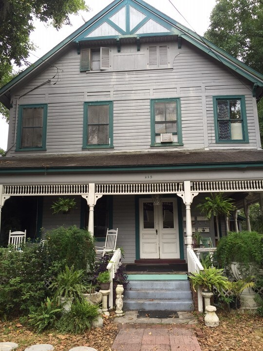 225 SW 3rd Ave in Gainesville, FL - Foto de edificio