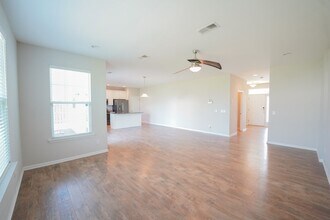 215 Shelton St in Richmond Hill, GA - Building Photo - Building Photo