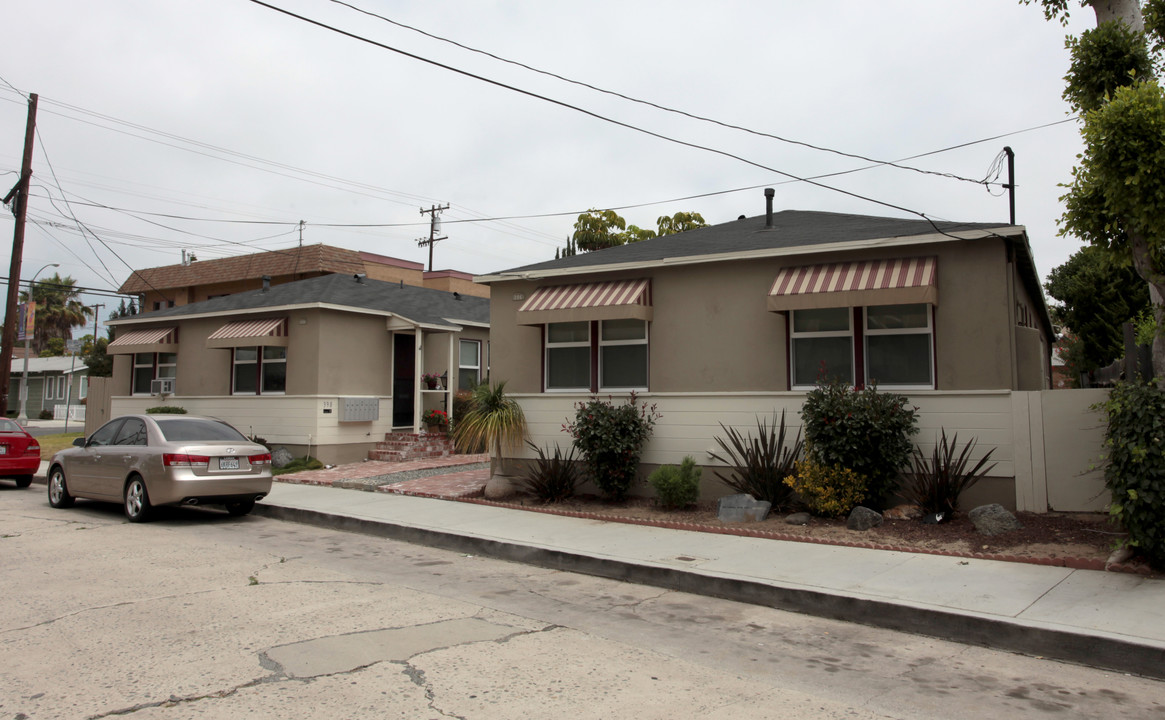 396-398 Carroll Park in Long Beach, CA - Building Photo