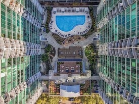 943 Peachtree St NE in Atlanta, GA - Building Photo