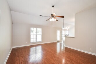 8643 Bonfire Dr in Southaven, MS - Building Photo - Building Photo