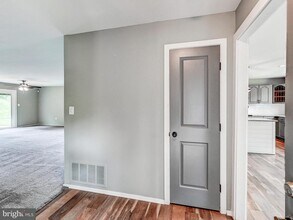 2011 Kennicott Rd in Woodlawn, MD - Building Photo - Building Photo
