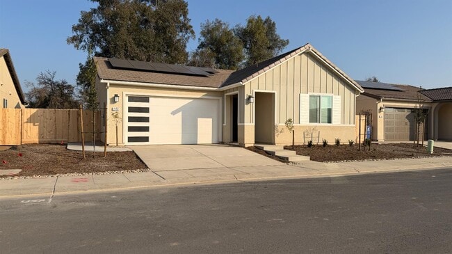 2153 N Renn Ave in Clovis, CA - Building Photo - Building Photo
