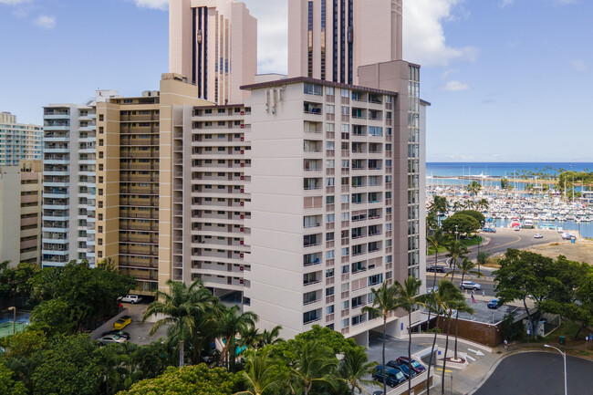 Harbor View Plaza in Honolulu, HI - Building Photo - Building Photo