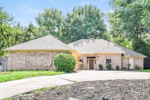 712 Creek Tree Dr in Desoto, TX - Building Photo