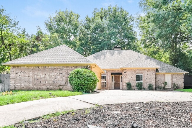 property at 712 Creek Tree Dr
