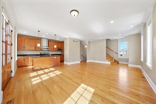 825 LaGrange Rd in La Grange, IL - Building Photo