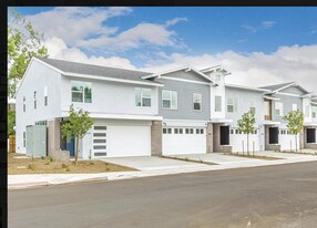 3010 N 34th St in Phoenix, AZ - Building Photo