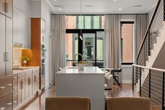 1-17 Edgerly Pl in Boston, MA - Building Photo - Building Photo