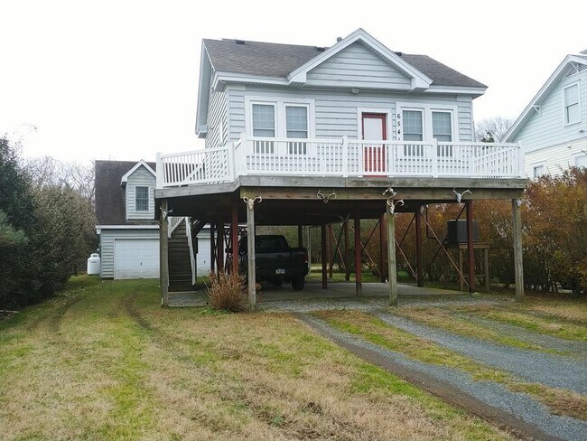 6541 Broadwater Cir in Cape Charles, VA - Foto de edificio - Building Photo