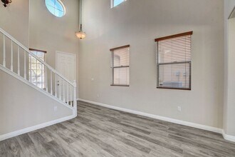 7465 Poppy Hills Ct in Las Vegas, NV - Foto de edificio - Building Photo