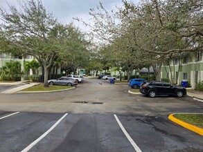 5921 Washington St in Hollywood, FL - Building Photo - Building Photo