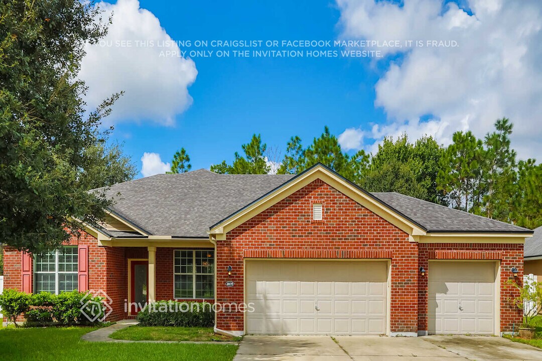 4039 Sandhill Crane Terrace in Middleburg, FL - Building Photo